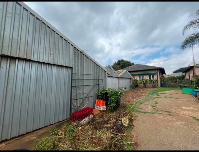 LAND FOR SALE IN BREDELL